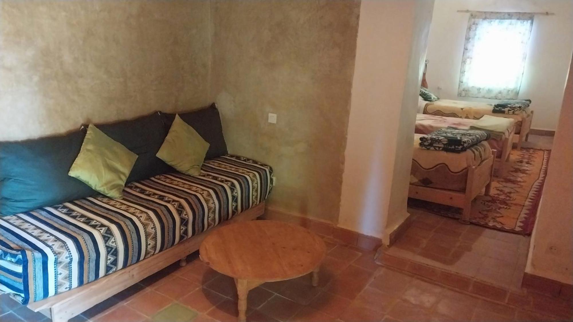 Auberge Bassou Nkob Quarto foto